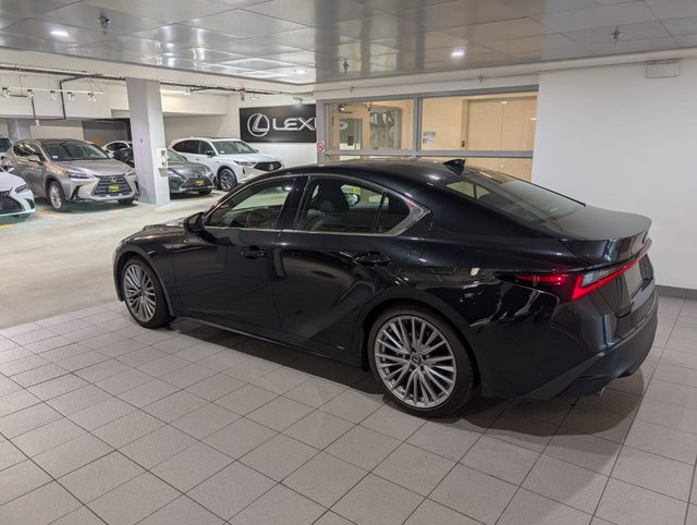 2023 Lexus IS 300 AWD IS 300-2