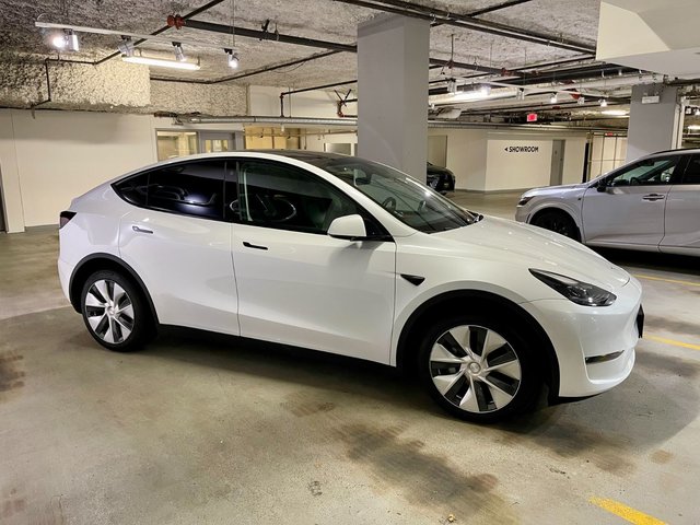 2023 Tesla Model Y Long Range-3