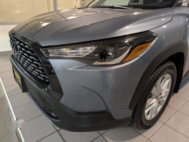 2023 Toyota Corolla Cross LE FWD LE-2