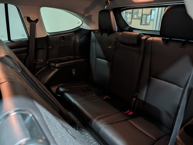 2023 Toyota Highlander Hybrid XLE AWD Hybrid XLE-7