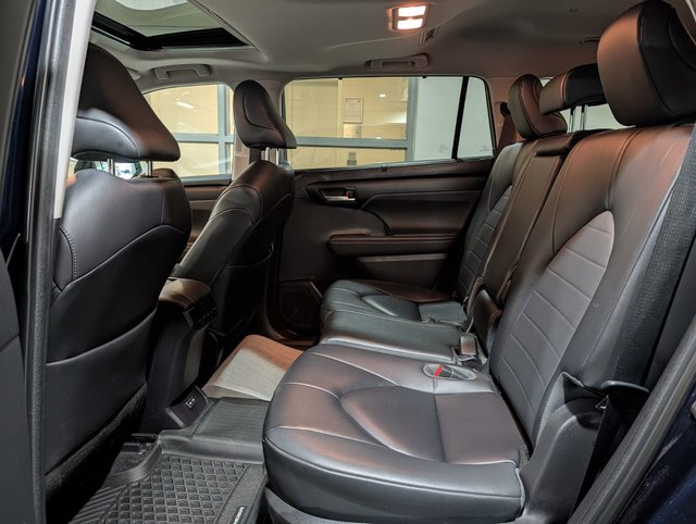 2023 Toyota Highlander Hybrid XLE AWD Hybrid XLE-6
