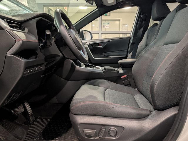 2024 Toyota RAV4 Prime SE SE-6