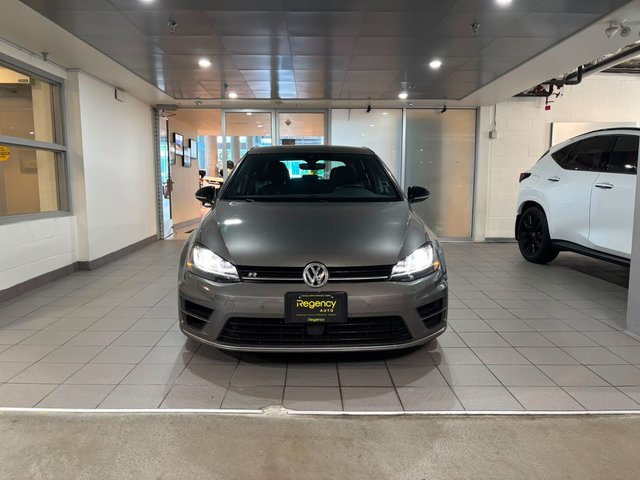2017 Volkswagen Golf R-1