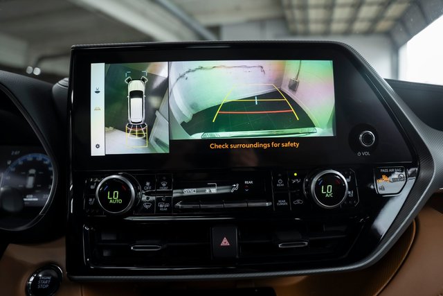 2023 Toyota Highlander PLATNIUM-5