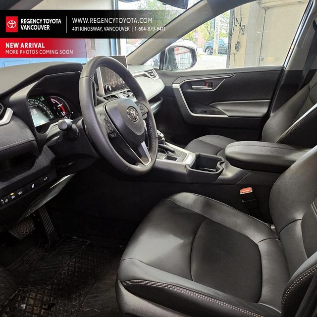 2025 Toyota RAV4 XLE AWD R1RFVT-2