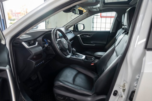 2020 Toyota RAV4 Hybrid Limited-7