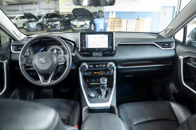 2020 Toyota RAV4 Hybrid Limited-3