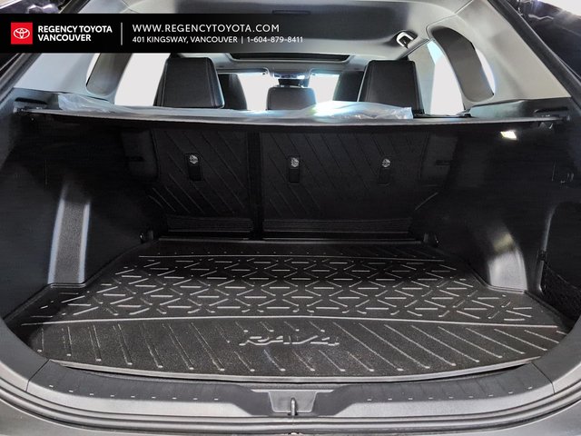 2025 Toyota RAV4 XLE AWD R1RFVT-6