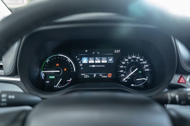 2025 Toyota Sienna Hybrid LE 8 PASSENGER-4