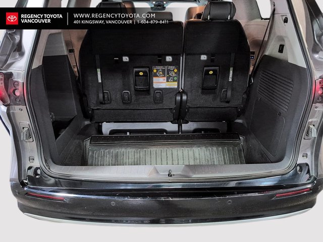 2023 Toyota Sienna Hybrid LIMITED  7-PASS-6