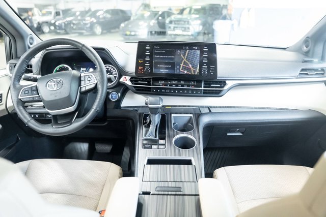 2024 Toyota Sienna LIMITED AWD 7 PASS-3