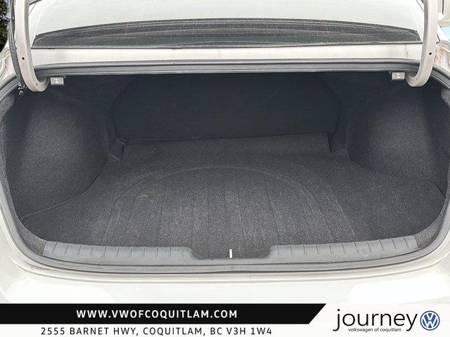 2021 Hyundai Elantra Sedan Preferred IVT-5