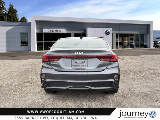 2022 Kia Forte Sedan EX IVT-2