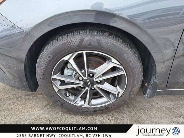 2022 Kia Forte Sedan EX IVT-6