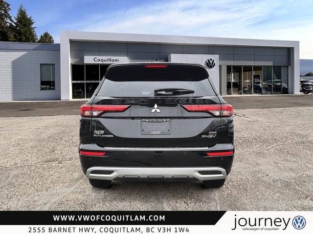 2025 Mitsubishi Outlander Plug-In Hybrid SE S-AWC-2