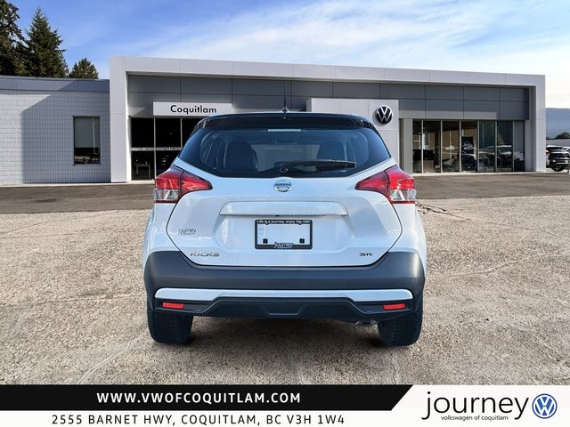 2019 Nissan Kicks SR CVT (2)-2