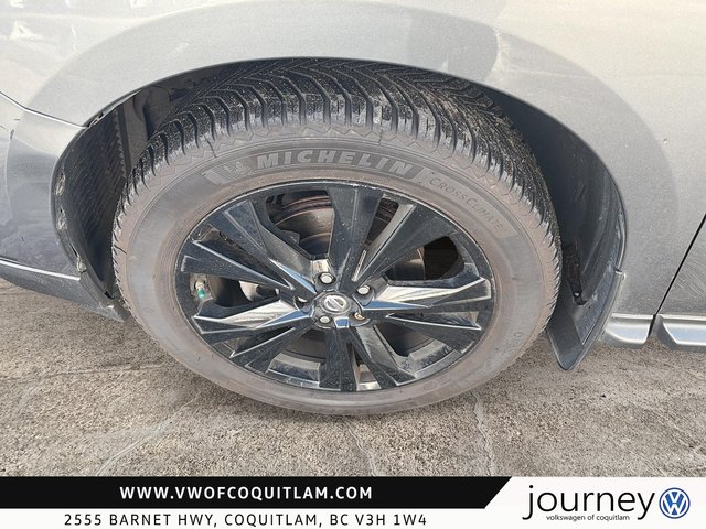 2018 Nissan Pathfinder Midnight Edition V6 4x4 at-6