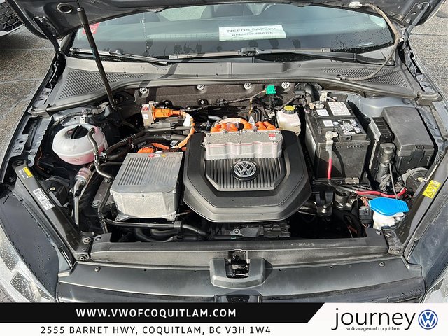 2016 Volkswagen e-Golf (U.S. Model) SE-7