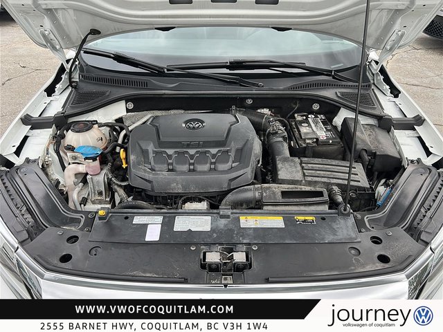 2021 Volkswagen Passat Highline 2.0T 6sp at w/Tip-7