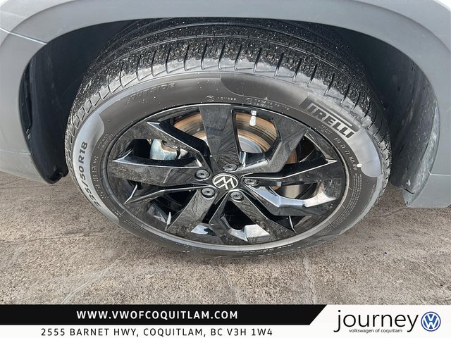 2022 Volkswagen Taos Highline 1.5T 7sp at DSG w/ Tip 4M-6