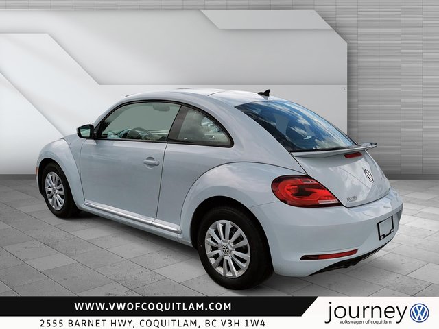  Volkswagen The Beetle Trendline .8T 6sp con punta