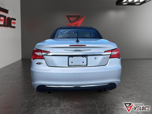 2011 Chrysler 200 *TOURING CONVERTIBLE*-4