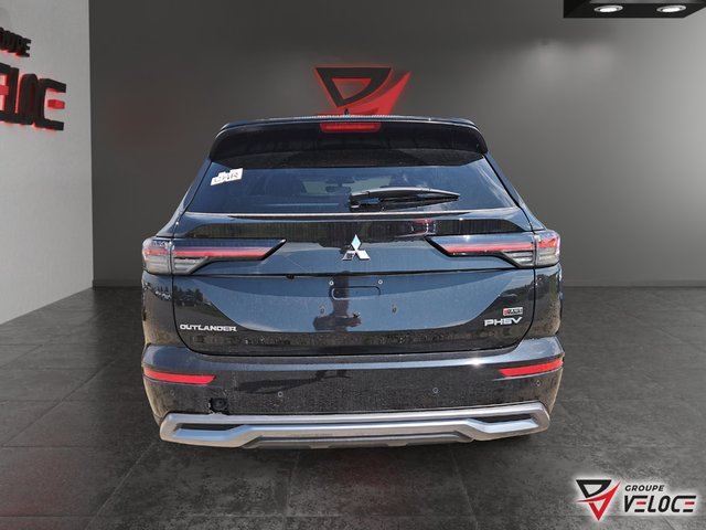 2026 Mitsubishi Outlander Plug-In Hybrid SEL-4