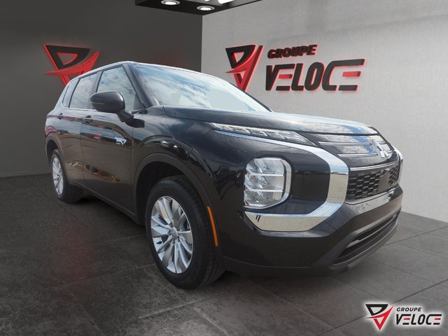 2026 Mitsubishi Outlander Plug-In Hybrid ES-2