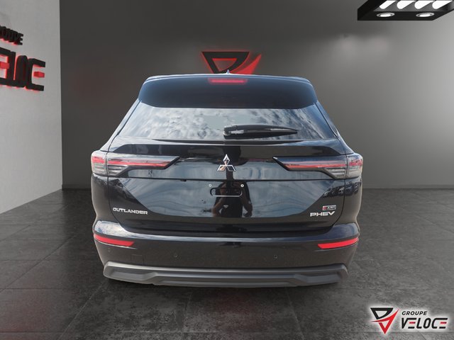 2026 Mitsubishi Outlander Plug-In Hybrid ES-5
