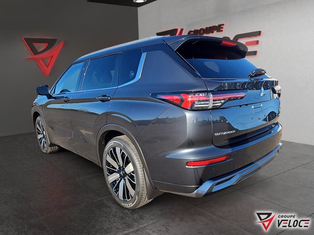 2025 Mitsubishi Outlander-3