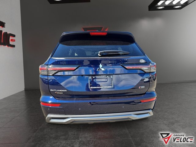 2025 Mitsubishi Outlander LE-4