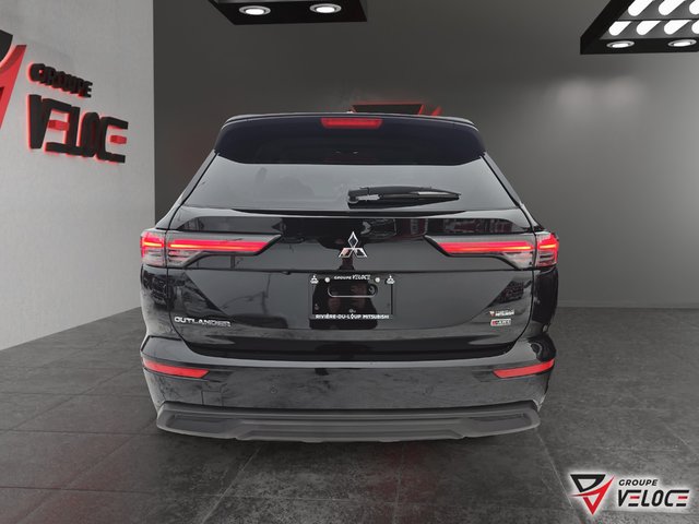 2026 Mitsubishi Outlander ES-4