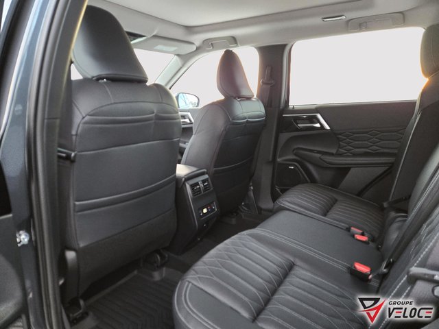 Mitsubishi Outlander SEL 2026-4