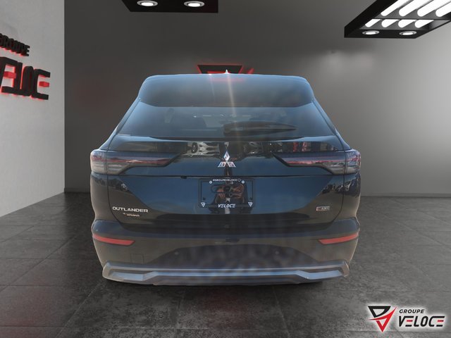2026 Mitsubishi Outlander LE-5