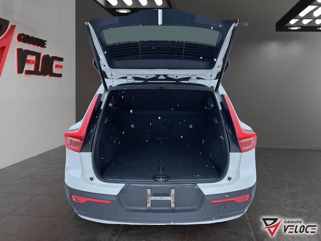 Volvo XC40 *MOMEMTUM CUIR AWD* 2022-5