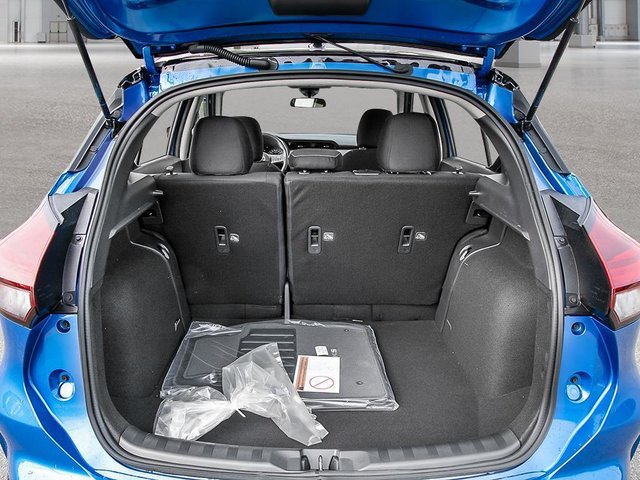 2025 Nissan Kicks Play SV-6