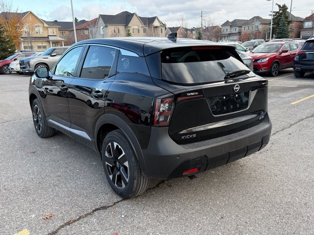 2025 Nissan Kicks SV-4