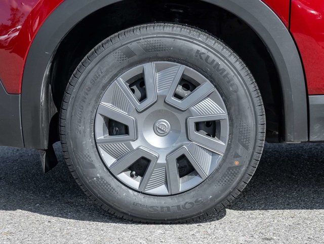 2025 Nissan Kicks S-4