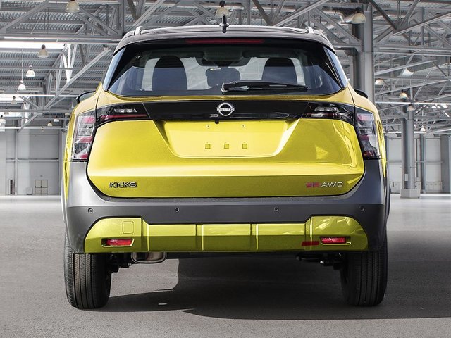 2026 Nissan Kicks SR Premium AWD-4