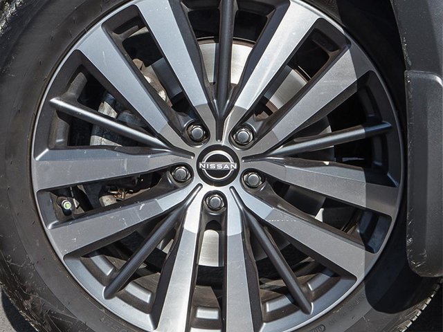 2025 Nissan Pathfinder PLATINUM-7