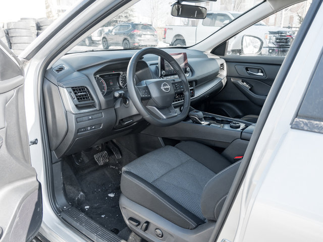 2025 Nissan Rogue SV-7