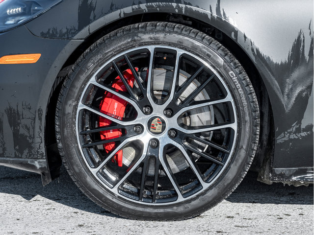 2023 Porsche Panamera GTS-4