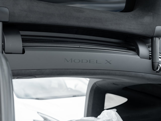 2024 Tesla Model X AWD-6