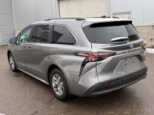 2026 Toyota Sienna LE-4