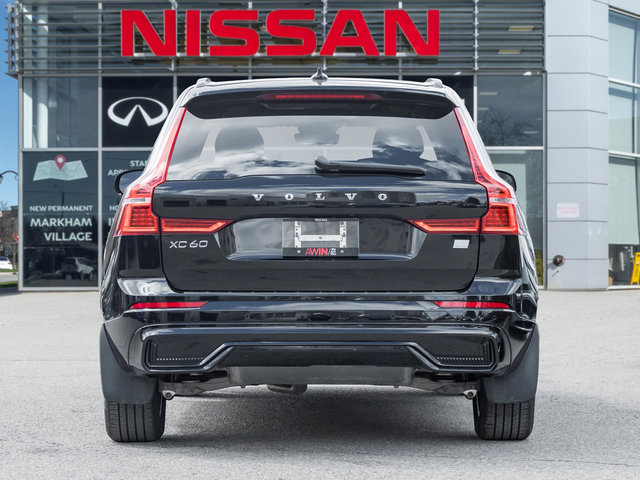 2024 Volvo XC60 Recharge Plug-In Hybrid Core Dark Theme-7
