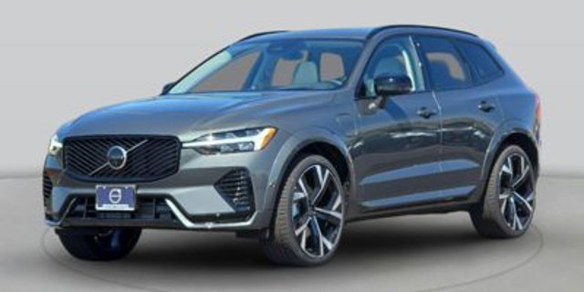 2026 Volvo XC60 Plug-In Hybrid Ultra Dark Theme