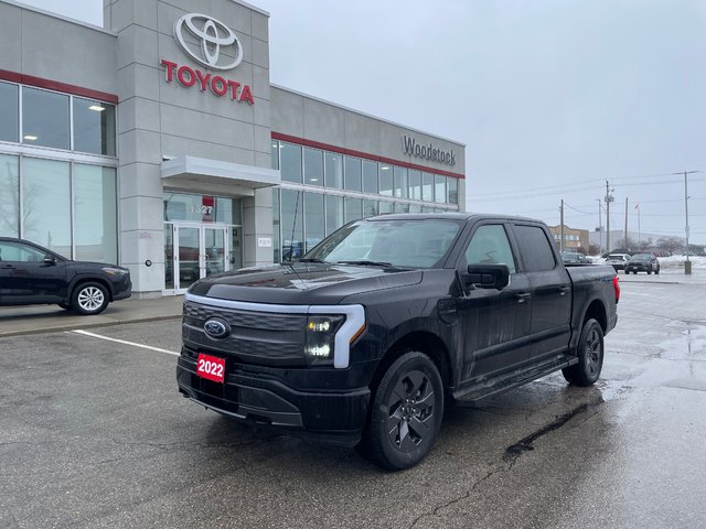 2022 Ford F-150 Lightning LARIAT