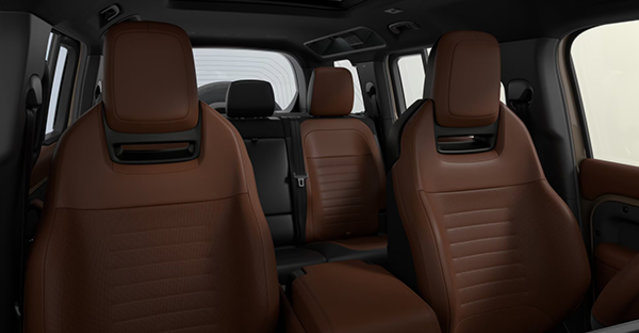 LAND ROVER Defender 110 MHEV OCTA 2025 - Vue intérieure - 1