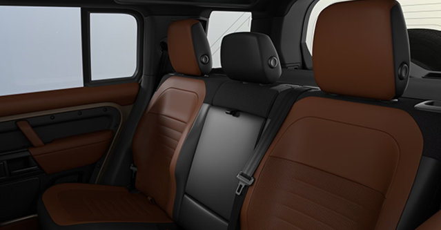 LAND ROVER Defender 110 MHEV OCTA 2025 - Vue intérieure - 2