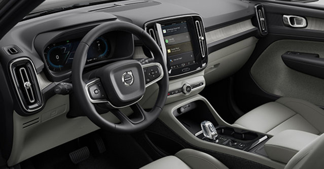 VOLVO XC40 PLUS SOMBRE 2026 - Vue intérieure - 3